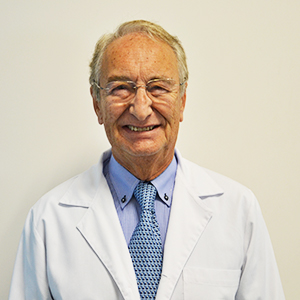 Dr. Paulo Amado - Clínica Médica da Foz